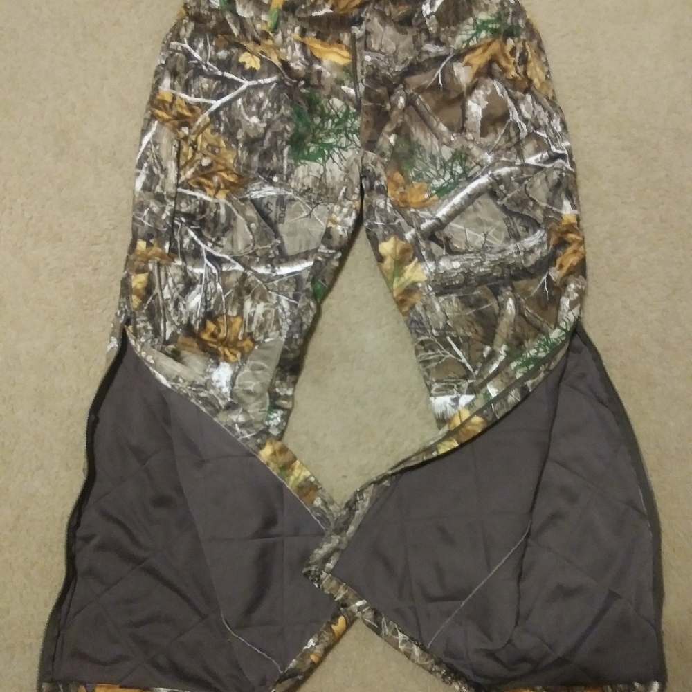Under Armour camo pants